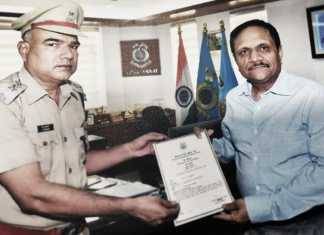 सीआरपीएफ के नेकदिल और ईमानदार इंस्पेक्टर को मिला DG का Commendation Certificate सीआरपीएफ