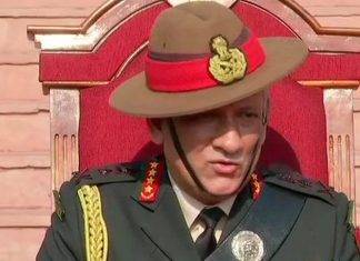 जम्मू कश्मीर की छात्राएं जब भारतीय सेना प्रमुख जनरल रावत से मिलीं भारतीय सेना