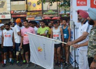 लुधियाना सिटी हाफ मैराथन में सैकड़ों धावकों का पूरा जोश दिखा लुधियाना सिटी हाफ मैराथन
