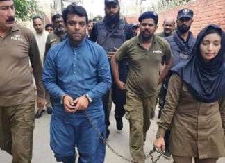 वकील ने थप्पड़ मारा, सिस्टम से हारी सिपाही फैज़ा नवाज़ का इस्तीफ़ा