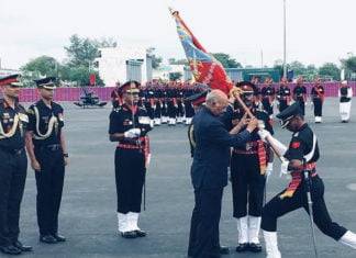 राष्ट्रपति ने थल सेना की एयर डिफेन्स कोर को प्रेसिडेंट्स कलर्स से सम्मानित किया