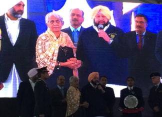 बर्मा मुहिम की यूनिटों, विक्टोरिया क्रॅास वाले योद्धाओं के वारिसों का सम्मान