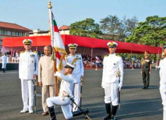 ਰਾਸ਼ਟਰਪਤੀ ਕੋਵਿੰਦਾ ਨੇ ਆਈਐੱਨਐੱਸ ਸ਼ਿਵਾਜੀ ਨੂੰ ਝੰਡਾ ਪ੍ਰਦਾਨ ਕੀਤਾ