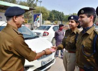 Delhi Police’s new chief celebrated Holi on streets of capital