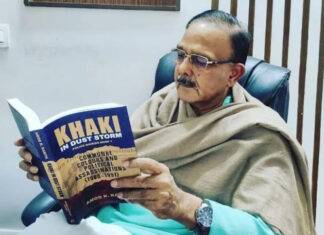 खाकी इन डस्ट स्टॉर्म : आमोद कंठ की किताब जिसमें यादें और पुलिस के खुलासे हैं खाकी इन डस्ट स्टॉर्म