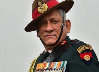 भारत के सीडीएस जनरल रावत और पत्नी समेत 13 का हेलिकॉप्टर क्रेश में निधन जनरल बिपिन रावत