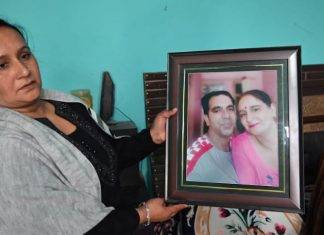 अशोक चक्र लेने दिल्ली आए शहीद एएसआई के परिवार की छोटी सी आस एएसआई बाबूराम