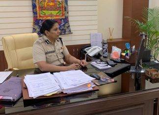 ਫੌਜ ਵਾਂਗ ਸੇਵਾਮੁਕਤ ਪੁਲਿਸ ਮੁਲਾਜ਼ਮਾਂ ਦੀ ਪੁਲਿਸ ਸਨਮਾਨਾਂ ਨਾਲ ਅੰਤਿਮ ਵਿਦਾਈ ਦਿੱਲੀ ਪੁਲਿਸ