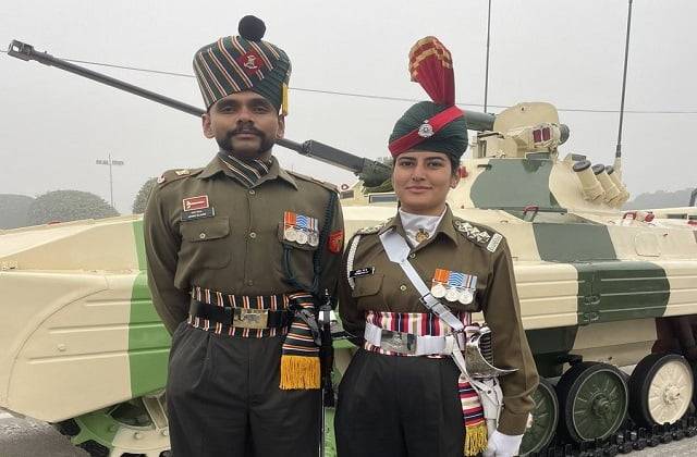 army couple in parade