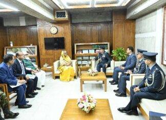 एयर चीफ मार्शल वीआर चौधरी बांग्लादेश की पीएम शेख हसीना और फौजी प्रमुखों से मिले