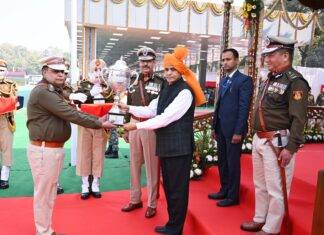 Sultanpuri bagged Best Police Station Trophy
