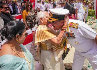 भावुक पल : जब एडमिरल दिनेश त्रिपाठी ने भारतीय नौसेना की कमान संभाली