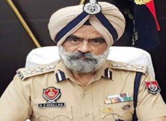 सीबीआई ने पंजाब पुलिस के डीआईजी हरचरण भुल्लर को रिश्वत लेते रंगे हाथ गिरफ्तार किया
