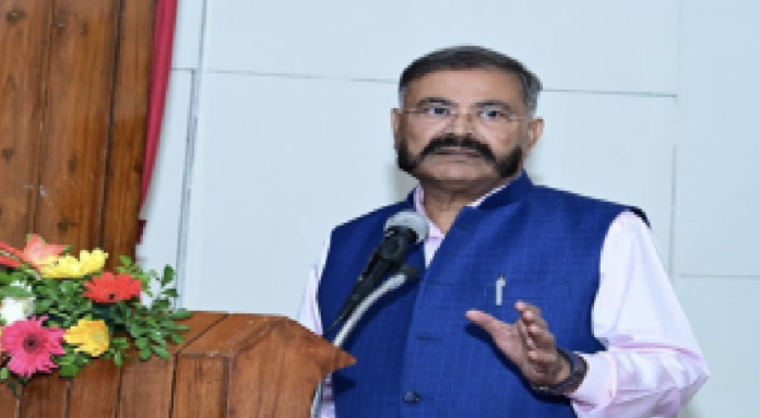 उत्तर प्रदेश शिक्षा सेवा चयन आयोग के अध्यक्ष प्रशांत कुमार ( फाइल फोटो )