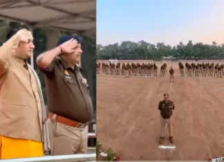 पुलिस प्रोटोकॉल की धज्जियां उड़ा कथावाचक को ‘ गार्ड ऑफ़ ऑनर ‘ , अब डीजीपी ने जवाब तलब किया बहराइच जिले में पुलिस की तरफ से एक कथावाचक को 'गार्ड ऑफ ऑनर' देने का वीडियो वायरल
