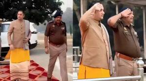 कथावाचक पुंडरीक गोस्वामी को कन्नौज में पुलिस ने गार्ड ऑफ़ ऑनर दिया 