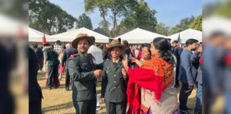 साई जाधव आईएमए की ट्रेनिंग हासिल कर सेना में कमीशन पाने वाली पहली महिला अफसर बनीं साई जाधव के माता-पिता ने उनके कंधों पर सितारे सजाए
