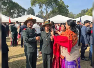साई जाधव के माता-पिता ने उनके कंधों पर सितारे सजाए