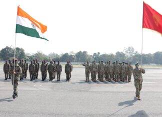 ਭਾਰਤ ਅਤੇ ਕਿਰਗਿਜ਼ਸਤਾਨ ਦੇ ਸੈਨਿਕ ਅਸਾਮ ਵਿੱਚ ਮਸ਼ਕਾਂ ਖੰਜਰ ਦਾ ਆਯੋਜਨ ਕਰਦੇ ਹਨ ਭਾਰਤ-ਕਿਰਗਿਜ਼ਸਤਾਨ ਸੰਯੁਕਤ ਫੌਜੀ ਮਸ਼ਕਾਂ ਖੰਜਰ 2026 ਦਾ ਉਦਘਾਟਨ ਸਮਾਰੋਹ।