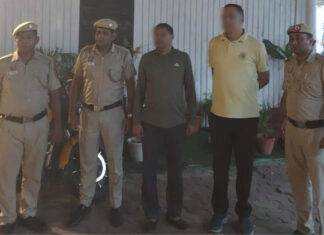 दिल्ली में ब्रिगेडियर और उनके बेटे पर हमला : दो गिरफ्तार लेकिन पुलिस की कार्यशैली उठे सवाल ब्रिगेडियर परमिंदर सिंह अरोड़ा और उनके बेटे तेजस सिंह अरोड़ा पर हमले के मामले में गिरफ्तार अभियुक्त सतेन्द्र चौधरी और संजय शर्मा .