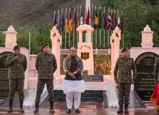 Army Chief Dheeraj Seth and other senior Army officers with Defence Minister Rajnath Singh at the Kargil War Memorial in Drass.