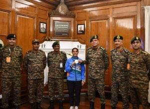 Naib Subedar Neeru Dhanda with COAS Dhiraj Seth and other officers of the Indian Army