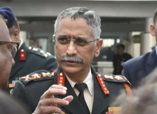 पूर्व सेनाध्यक्ष जनरल नरवणे बोले – आंदोलन प्रेशर कुकर की सीटी हैं , लेखक निडर होकर लिखें भारत के पूर्व सेनाध्यक्ष जनरल मनोज मुकुंद नरवणे (फाइल फोटो )