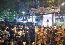 Jantar Mantar row: Journalist alleges sexual assault by Delhi Police officer, protesters demand FIR Journalists staging a sit-in outside the Sansad Marg police station in Delhi on Saturday night.