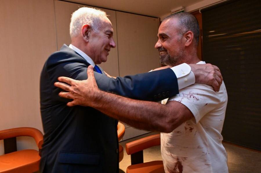 Indian pilot and Israeli citizen thwart plot to crash plane departing ...