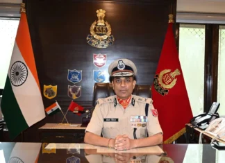 आईटीबीपी : 10 साल में मिले 9 डीजी , शत्रुजीत की जगह एसएसबी डीजी संजय सिंघल को दिया अतिरिक्त प्रभार आईपीएस संजय सिंघल जिनको मिलेगा आईटीबीपी का अतिरिक्त कार्यभार ( फाइल फोटो )